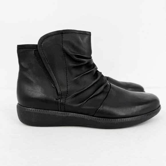 Munro Womens Scout Booties Size 7.5M Black Slip On Water Resistant NWOB - Picture 3 of 9